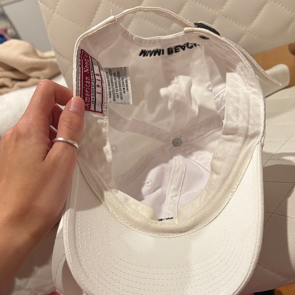 White Cap - Picture 3 of 4